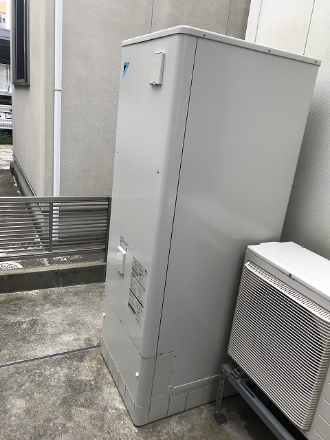 コロナから ダイキンエコキュート 370Lへ 入替え